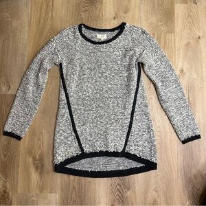 Lou & Grey Fuzzy Long Sleeve Crewneck Sweater size XS